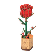 Puzzle in 3d che riproduce una rosa rossa.