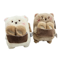 Morbido peluche  a forma di orsetto kawaii latte.L'orsetto tiene in mano un cestino con due panini