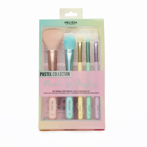 Set di 5 pennelli colore pastello dalle setole morbide.