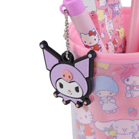 Set di cancelleria di Sanrio comprende: un matita di Hello Kitty, una penna di Kuromi, un righello e un portapenne con tutti i personaggi di Sanrio