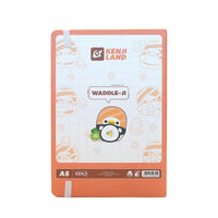 Quaderno con disegno sushi in formato A5 con copertina rigida e chiusura con elastico.