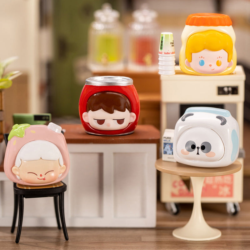 Blind Box della serie Food Shop. La serie è composta dai personaggi Laura, Monboo e Mr Panda versione food.