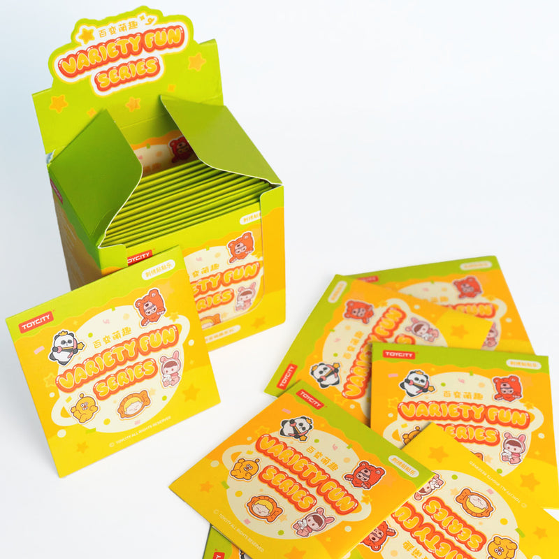 Patch ricamati in versione Blind Box. La collezione completa è composta da 20 personaggi più due rari.