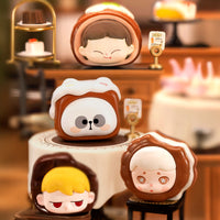 Blind Box della serie Food Shop. La serie è composta dai personaggi Laura, Monboo e Mr Panda versione food.