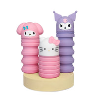 Astuccio pieghevole con i personaggi più iconici di Sanrio: Hello Kitty, My Melody e Kuromi.