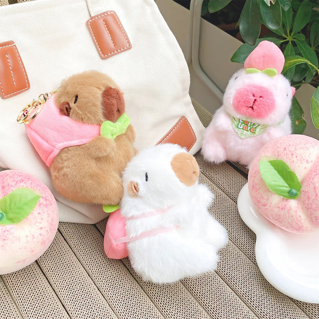 Portachiavi capibara  in peluche super soffice disponibile nelle varianti: rosa, bianco e marrone.