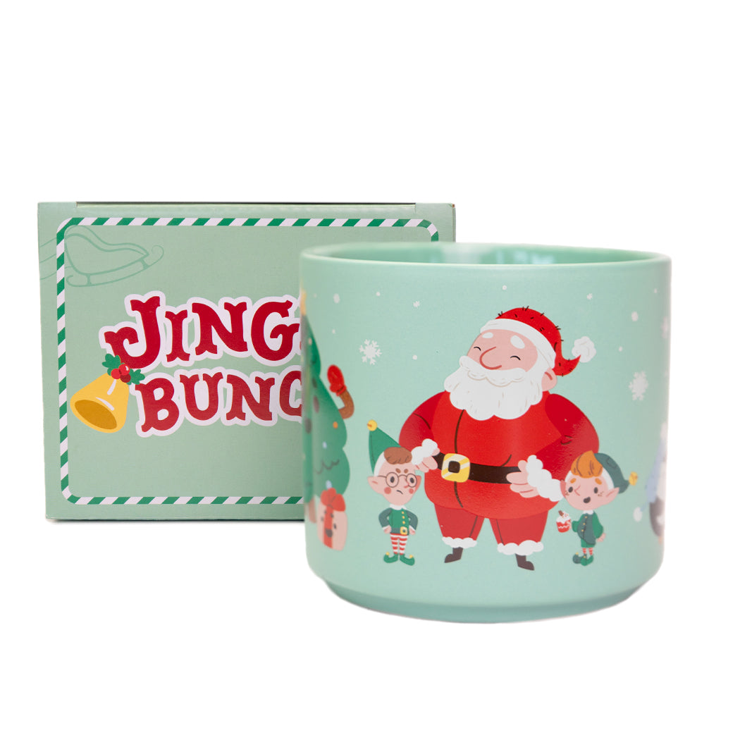 Tazza natalizia in ceramica con motivo natalizio.