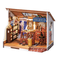 Puzzle in 3d che riproduce in miniatura una bottega di articoli per maghi.