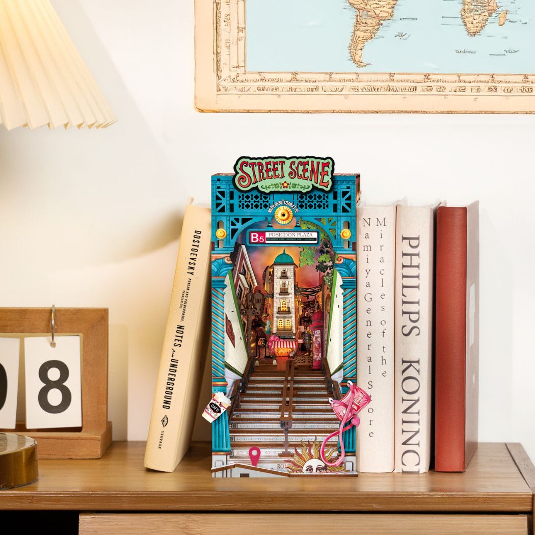 Puzzle in 3d che riproduce in miniatura lo scorcio di una strada con luci