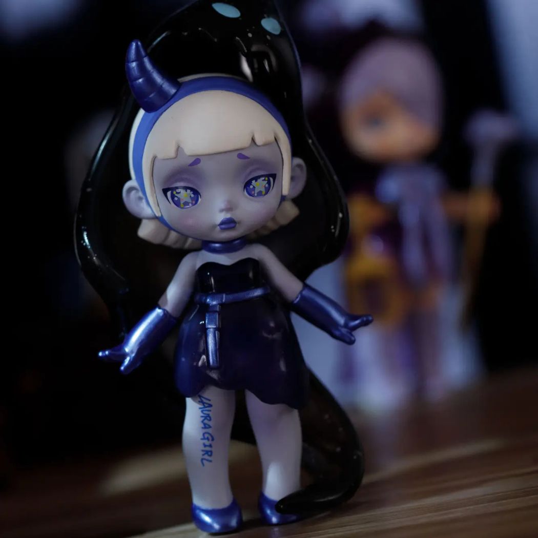 Blind Box  Laura - The Werewolves Tea Party