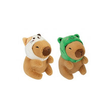 Capibara con cappuccio da animaletto kawaii.