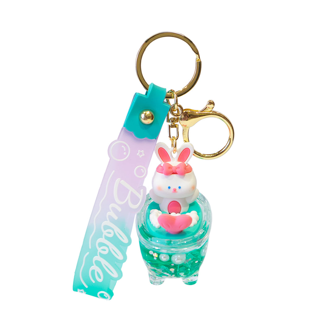 Portachiavi divertente con un tenero animaletto nella vasca da bagno.