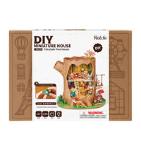 Puzzle in 3d che riproduce in miniatura una casa nell'albero.
