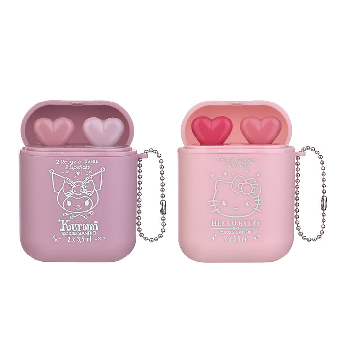 Set lipstick di Hello Kitty & Friends.
Il set contiene 2 rossetti liquidi, uno rosa e uno trasparente con glitter.