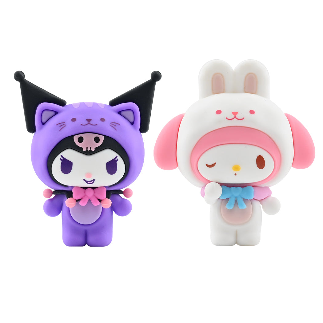 Blind Box di Hello Kitty & Friends versione mini doll. 
Ogni confezione contiene a sorpresa un personaggio della serie.