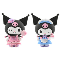 Blind Box di Kuromi versione mini doll. 
Ogni confezione contiene a sorpresa un personaggio della serie.