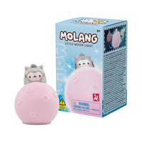 Blind Box di Molang Little Moon Light.
E' possibile scegliere tra: Molang, Puppy, Kitty, Bunny