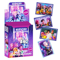 Bustina contenente 5 stickers a sorpresa della collezione Kpop Demon Hunters.