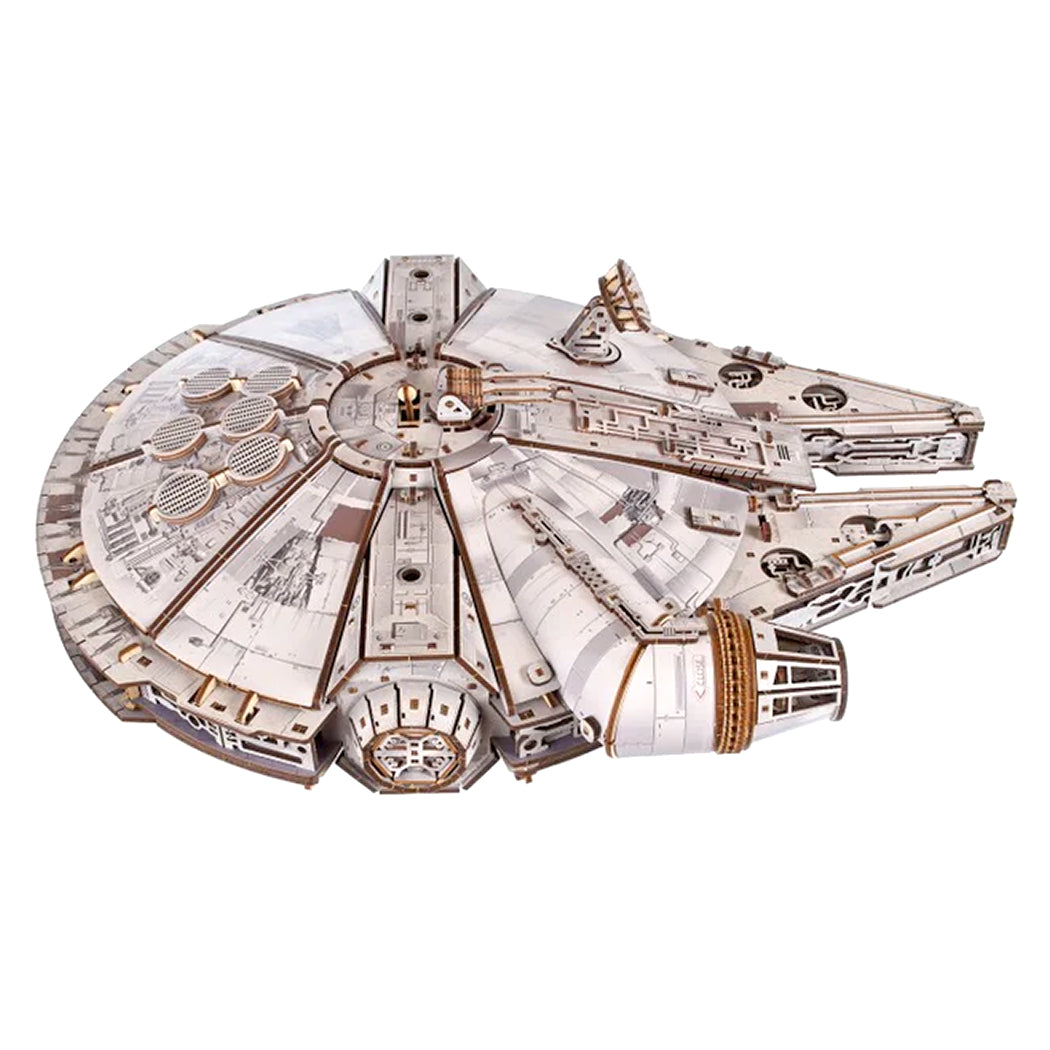 Modellino in legno 3d della Millennium Falcon della serie Star Wars