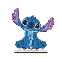 Kit con tutto l'occorrente per realizzare un buddy da tavolo del personaggio Stitch.