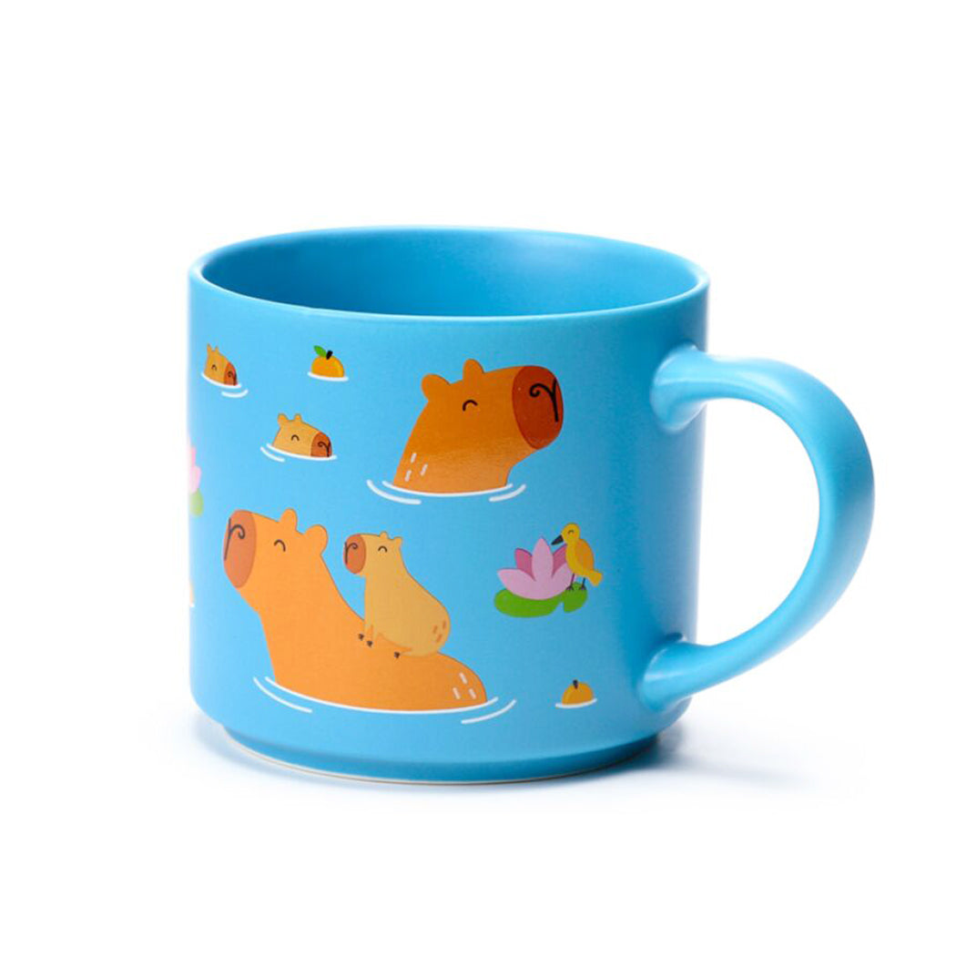 Tazza in ceramica con i capibara.