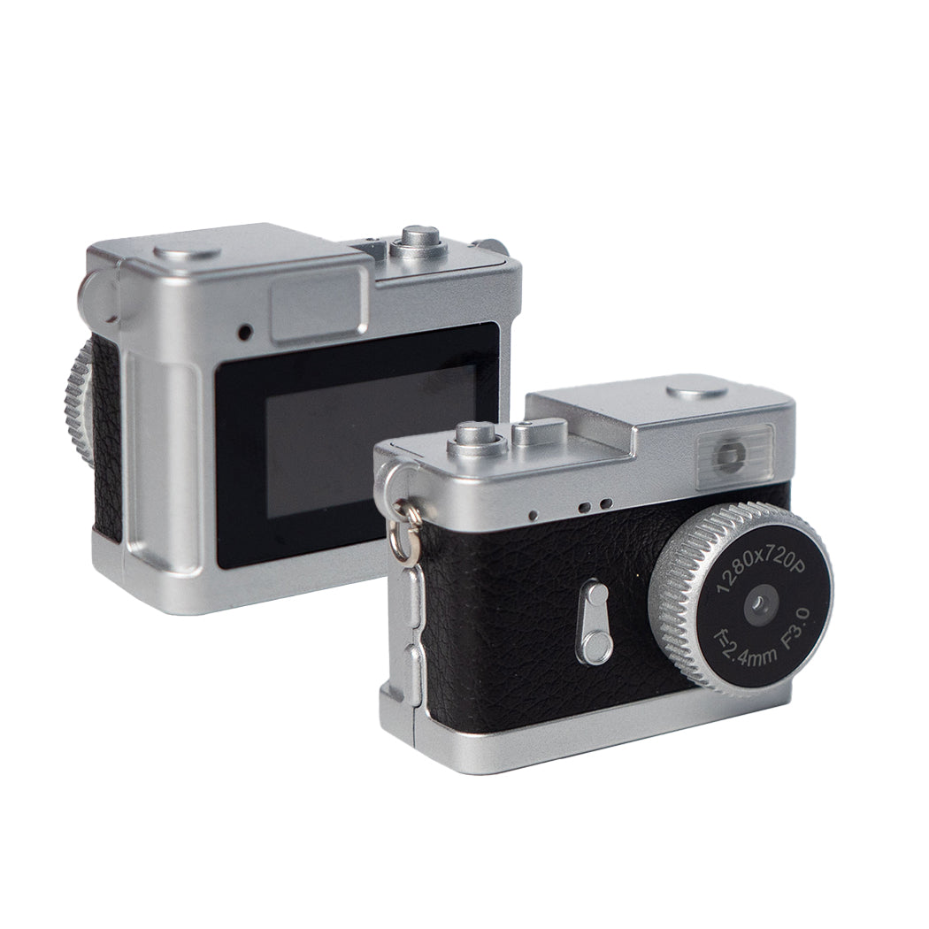 Micro camera versione portachiavi. 
La micro camera è in grado di realizzare foto e video in HD.
