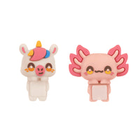 Adesivo a forma di animaletto in silicone per decorare il tuo cellulare, disponibile in 6 varianti: unicorno, cagnolino, gatto, axolotl, scimmietta, capibara.
