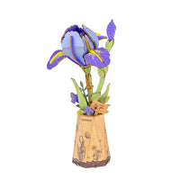 Puzzle in 3d che riproduce un iris viola.