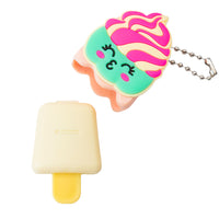 Lip Gloss a forma di ghiacciolo kawaii disponibile in 4 fragranze diverse: ciliegia, vaniglia, miele, fragola.