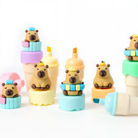 Set con 6 mini evidenziatori a forma di capibara.