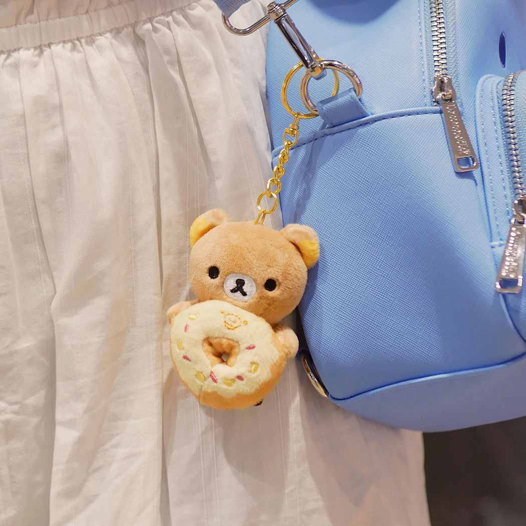Blind Box in versione portachiavi plush della serie Rilakkuma